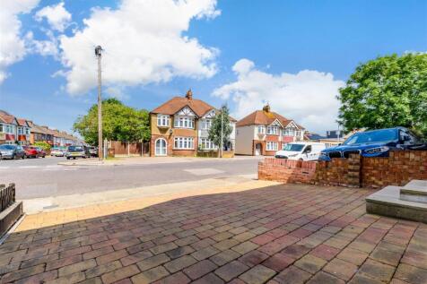 Driveway/Parking