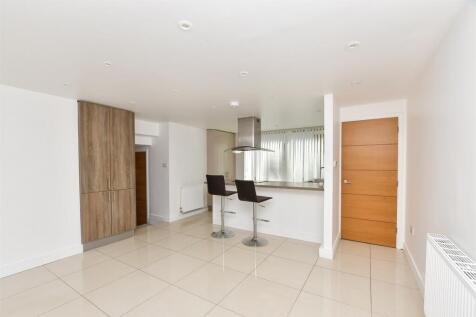 Lounge/ Kitchen