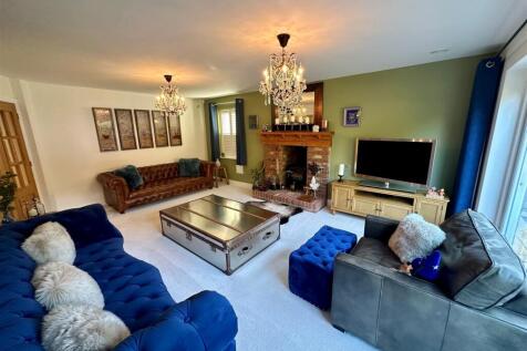 Lounge - V