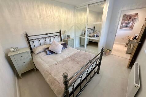 Bedroom 4 - V