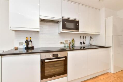 Lounge / Kitchen