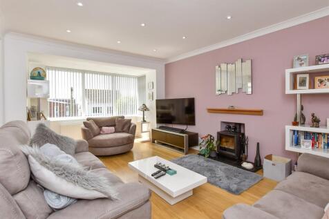 Lounge/ Dining Room