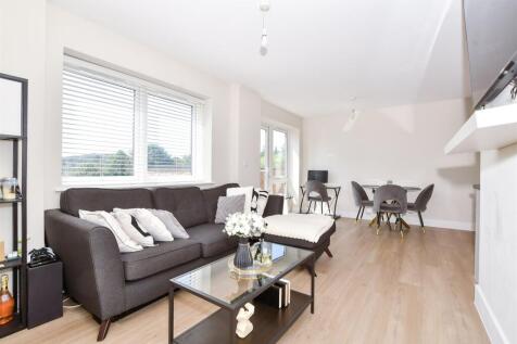 Kitchen/Living Area