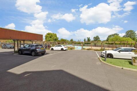 Driveway/Parking