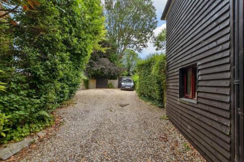 Driveway/Parking
