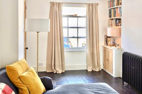 Sitting Room Area