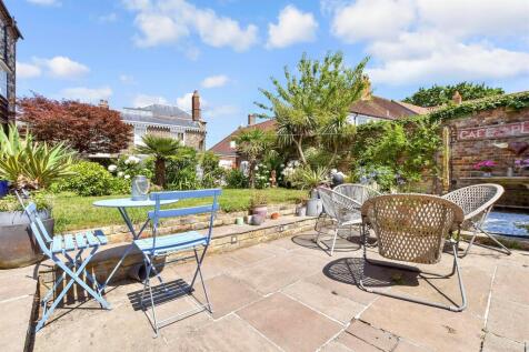 Patio / Decking