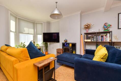 Lounge / Dining Room