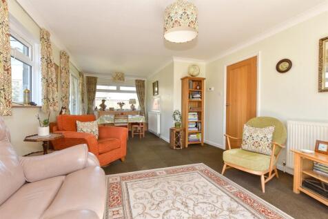 Lounge/ Dining Room