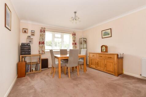 Lounge/ Dining Room