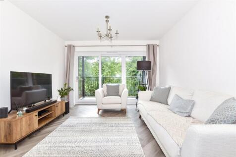 Kitchen/Lounge/Dining Area