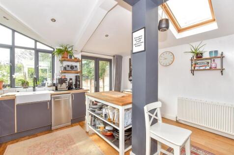 Kitchen/Breakfast Area