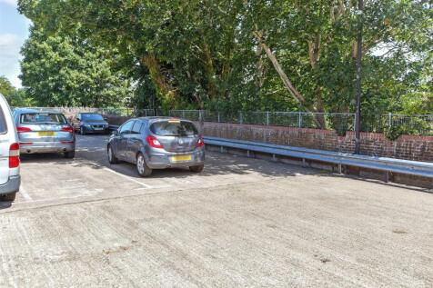 Driveway/Parking