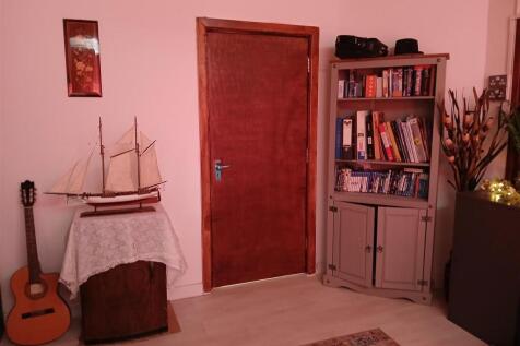 Lounge A