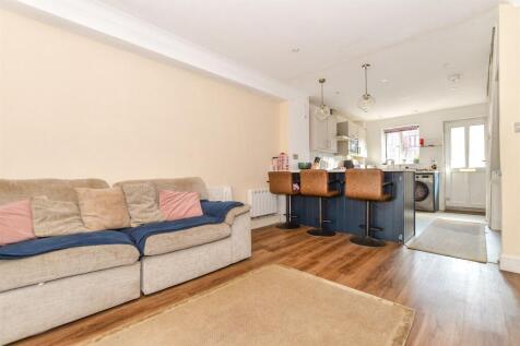 Kitchen/ Lounge