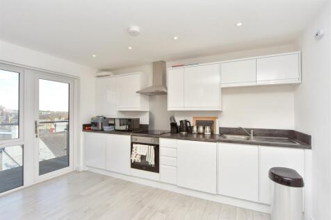 Kitchen/ Living Area