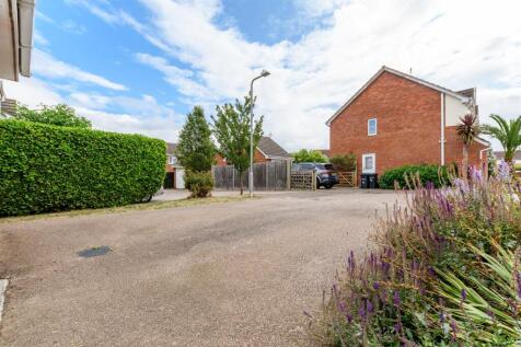 Driveway/Parking