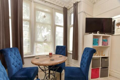 Lounge/Diner