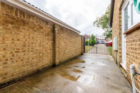 Driveway/Parking