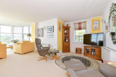 Kitchen/ Living Room
