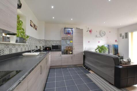 Lounge/Kitchen /Dining Room