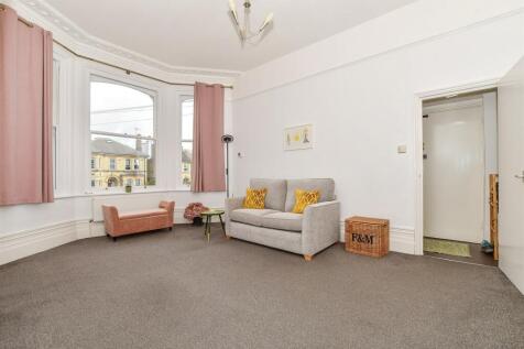 Lounge/ Bedroom
