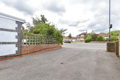 Driveway/Parking