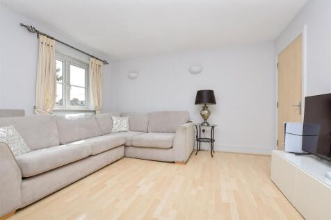 Kitchen / Lounge