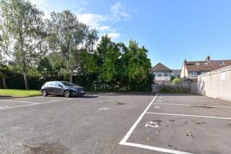 Driveway/Parking