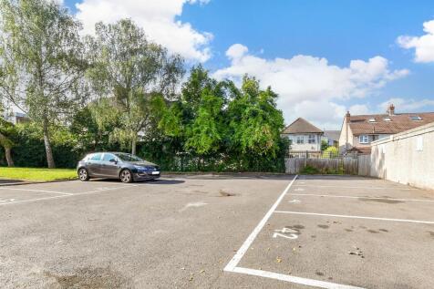 Driveway/Parking