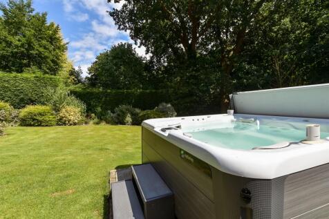 External Lifestyle Photograph