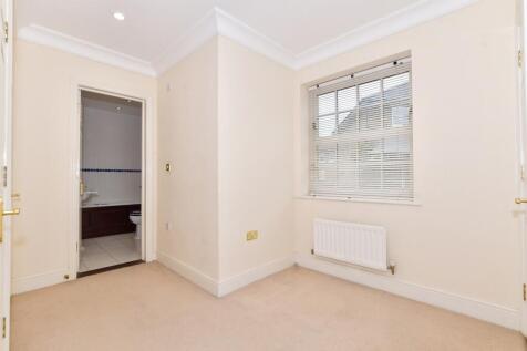 Walk-In Wardrobe