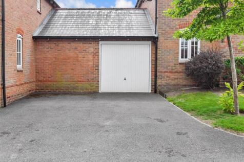 Driveway/Parking