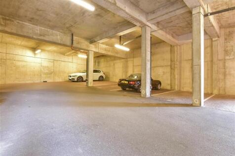 Driveway/Parking