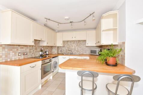 Lounge/ Kitchen