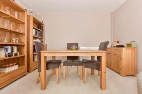 Lounge/ Diner