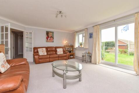 Lounge/ Dining Room