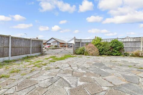 Driveway/Parking