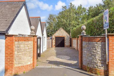 Driveway/Parking*