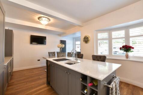 Kitchen/ Breakfast Room