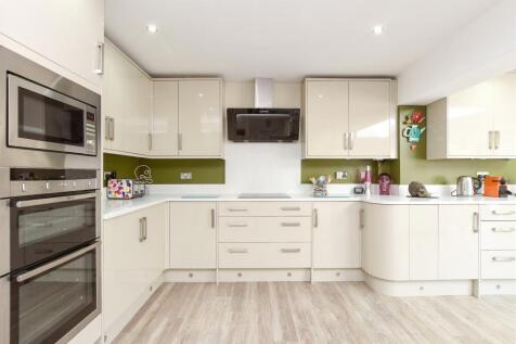 Kitchen/Living Area