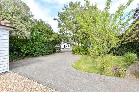 Driveway/Parking