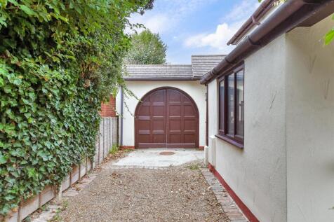 Driveway/Parking