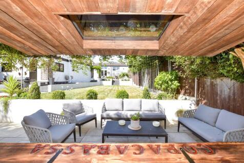 External Lifestyle Photograph