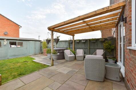 Patio / Decking