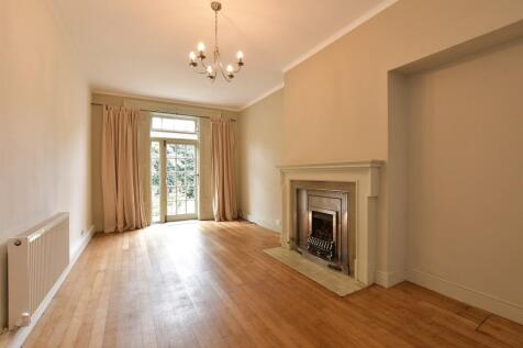 Lounge/ Dining Room