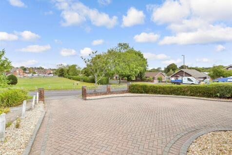 Driveway/Parking