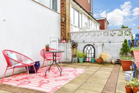External Lifestyle Photograph