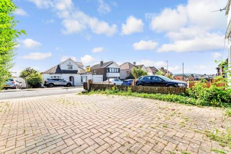 Driveway/Parking
