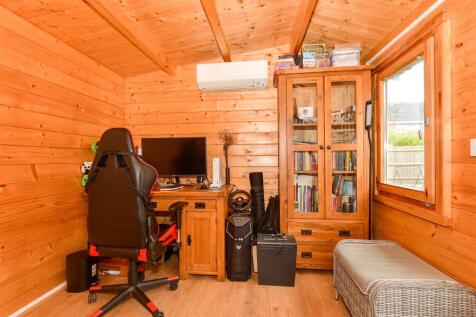 Workshop/Outbuildings